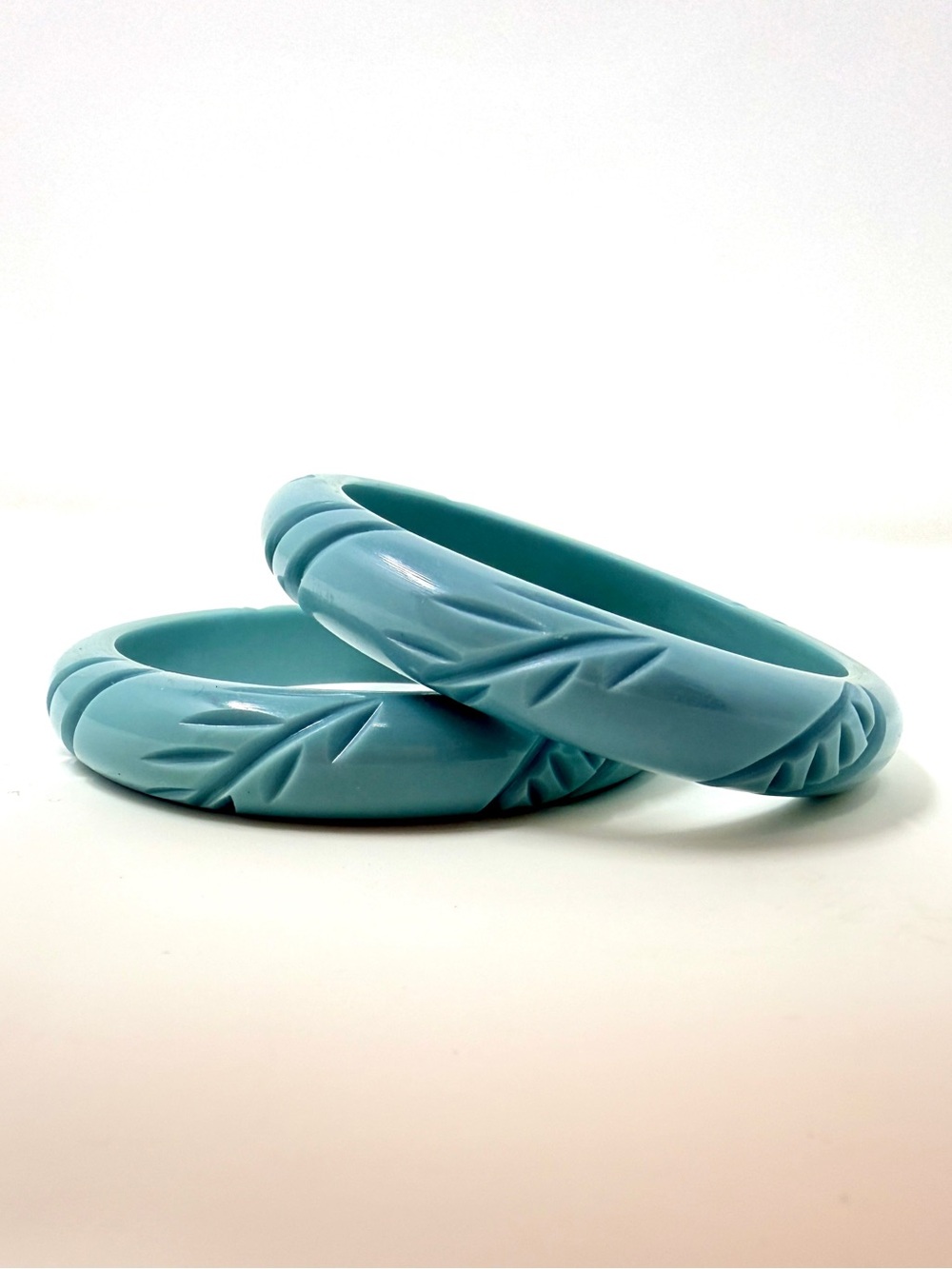 Light Blue Leaf Carved Fakelite Bangle Bracelet